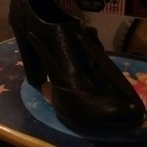 Maurice Oxford ribbon laced heels